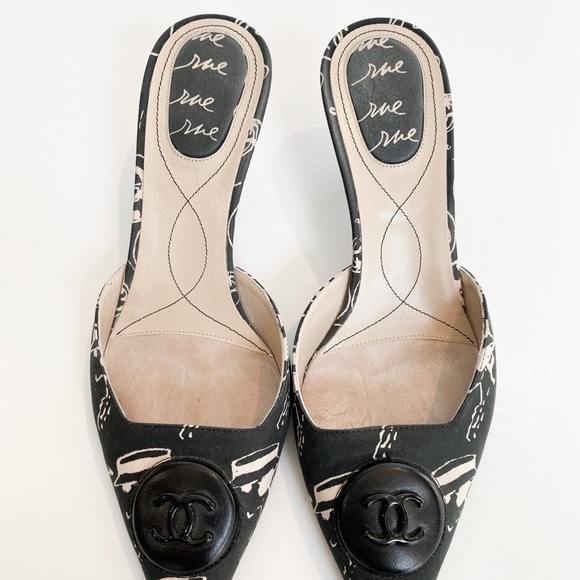 Authentic CHANEL Printed Kitten Heels - Picture 6 of 8